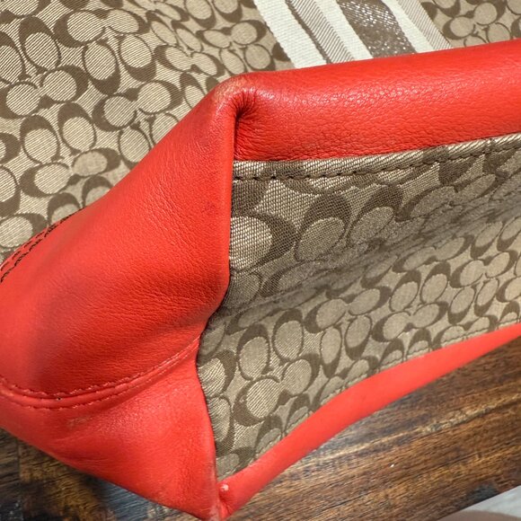 Authentic Coach Purse - Picture 4 of 6